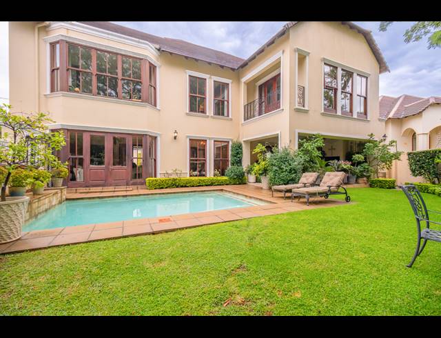 4 BEDROOM CLUSTER FOR SALE IN BRYANSTON